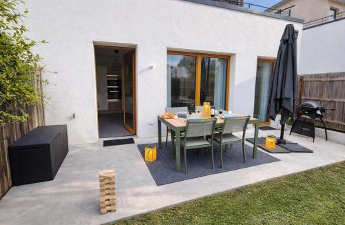 Montevrain Apartment | Cocon cosy avec jardin à 10 min de Disneyland