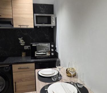 La Celle-sous-Gouzon Apartment | Cocon de bien être lumineux 10 min de Disneyland et Paris