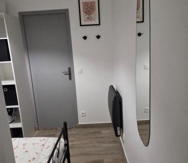 La Celle-sous-Gouzon Apartment | Cocon de bien être lumineux 10 min de Disneyland et Paris