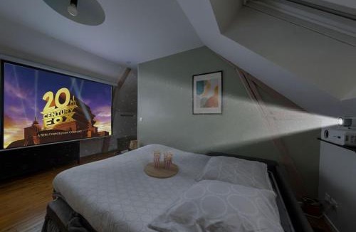 Clermont Apartment | Cocon Forestier - Home cinema- Netflix free - Proche aéroport Beauvais, Chantilly, forêt de Hez-Froidmont, parking public gratuit, Wifi & Netflix