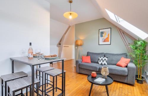 Clermont Apartment | Cocon Forestier - Home cinema- Netflix free - Proche aéroport Beauvais, Chantilly, forêt de Hez-Froidmont, parking public gratuit, Wifi & Netflix