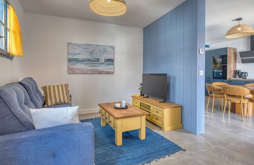 Saint-Gilles-Croix-de-Vie House | Cocon Les Bains de Mer 4p: Cottage, walk to beach & center