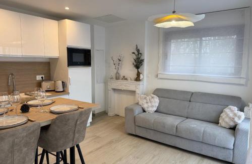 Coupvray Apartment | Cocon Idéal familles & couples à 10 min Disneyland avec lit Queen size & parking privé