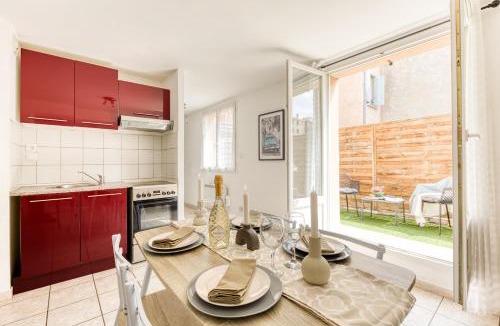 Tarbes Apartment | Cocon lumineux au centre de Tarbes, terrasse privée au soleil, confort tout inclus