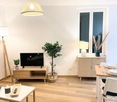 Rodez Apartment | /Cocon paisible hyper centre RODEZ