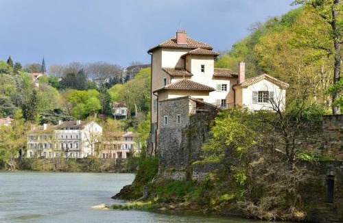 Saint-Rambert Apartment | Cocon rénové proche île barbe