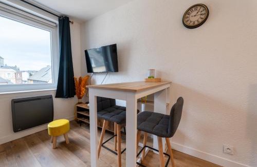 Criquetot-lʼEsneval Apartment | Cocon refait à neuf à 10 min d’ETRETAT