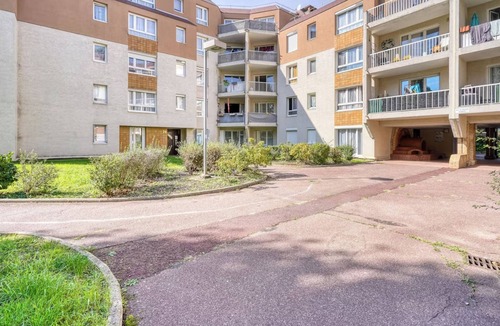 L'Hay-les-Roses Apartment | cocon roseraie