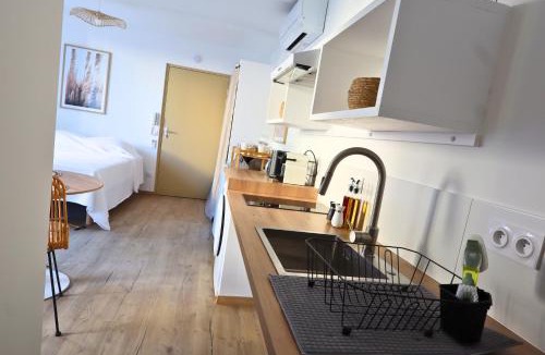 Camaret-sur-Aigues Apartment | Cocon Zen & Accessible - WIFI - NETFLIX - PRIME - CLIM