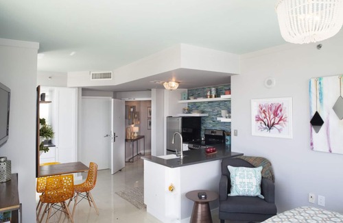 Coconut Grove Apartment | Coconut Grove:10th Fl Studio-Parking Included