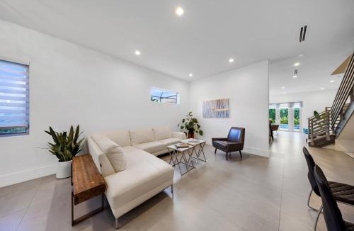 Southwest Coconut Grove Villa | Coconut Grove Casita with Private plunge Pool, Gated