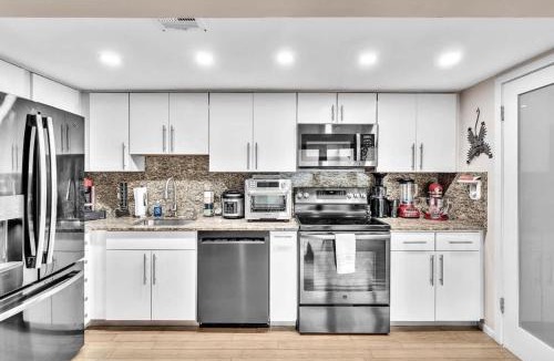 Coconut Grove House | Coconut Grove Haven Family
