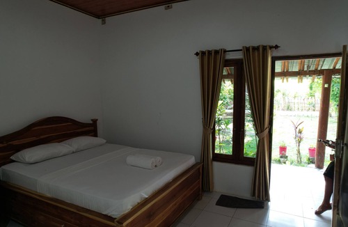Sumbawa Barat Cabin | Coconut homstay