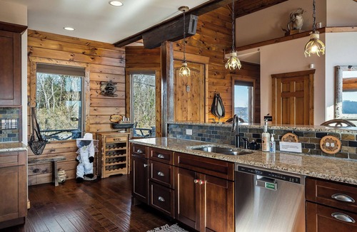 Smithville Cabin | Coconut Ridge Over Looking Center Hill