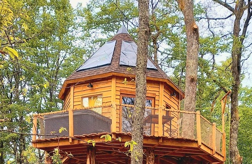 Lamothe-Fenelon House | Cocoon cabin with spa in the trees