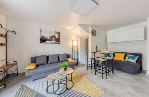 Baulne Apartment | Cocoon - garden - Key box - Wifi