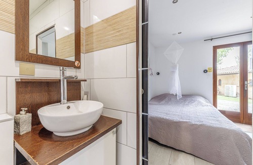 Blesignac Apartment | Cocoon in the woods