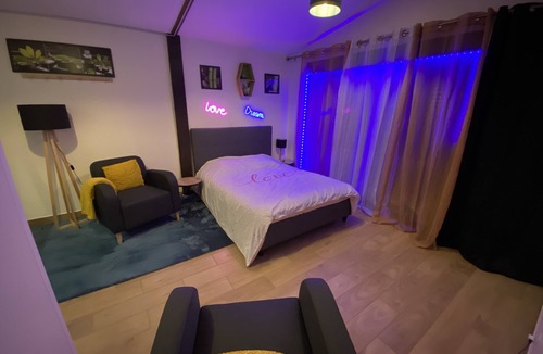 Semoy Apartment | Cocoon Room - Jacuzzi