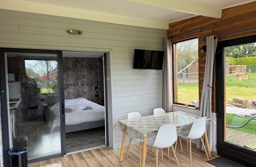 Heloup Bed & Breakfast | Cocoon-style wooden accommodation with breakfasts included