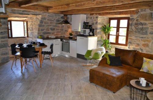 Mostuejouls Apartment | Cocoon,Vue Montagne,Jacuzzi privé