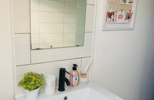 Avesnes-sur-Helpe Apartment | cocooning modern design studio