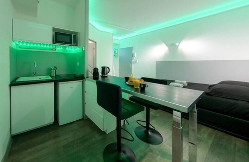 Montbeliard Apartment | Cocooning Room - Appart'Hôtel