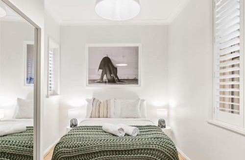 Elizabeth Bay Apartment | Cocos at Palm View Collective