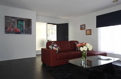 Sale House | Codrington Short/Long Stay Accommodation