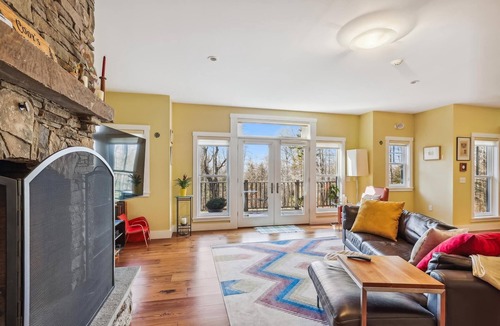 Waterbury Center House | Cody's Clubhouse: 3 br, wood fireplace, firepit & deck