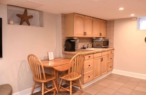 Winthrop Apartment | Cody's Place Winthrop Boston Logan Airport Beaches