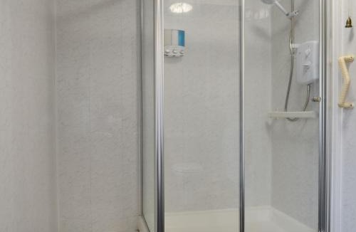 Groeslon House | Coed Y Glyn Bach