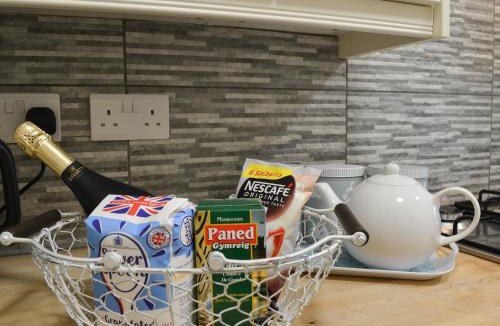 Groeslon House | Coed Y Glyn Bach