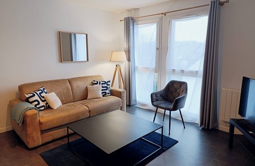 La Madeleine Apartment | Coeur Courrouze - Appartement 2 chambres avec parking