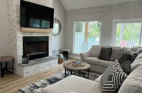 Malakoff House | Coffee Cove on Cedar Creek