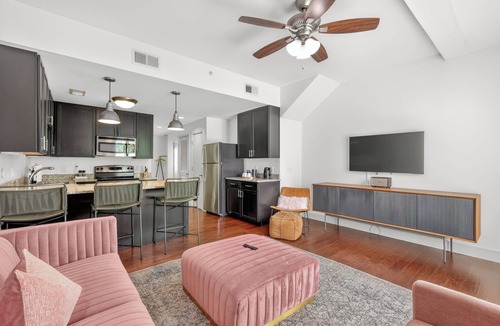 12 South Apartment | Coffee Shops, Restaurants, Bars, and Boutiques, just steps away , FREE parking each unit has a balcony overlooking 12 south.
