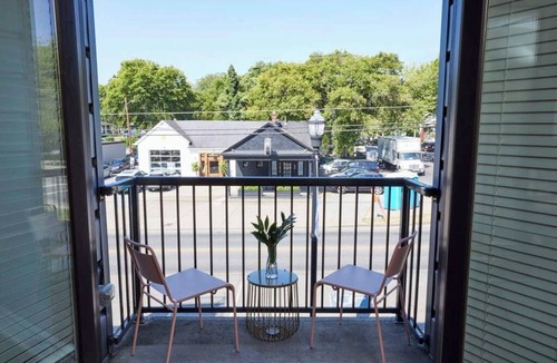 12 South Apartment | Coffee Shops, Restaurants, Bars, Salons and Boutiques, just steps away.