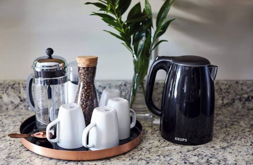 12 South Apartment | Coffee Shops, Restaurants, Bars, Salons and Boutiques, just steps away.