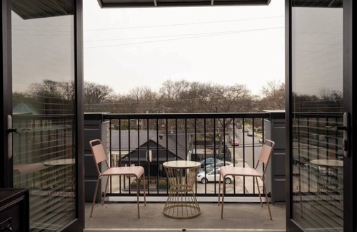 12 South Apartment | Coffee Shops, Restaurants, Bars, Salons and Boutiques, just steps away.