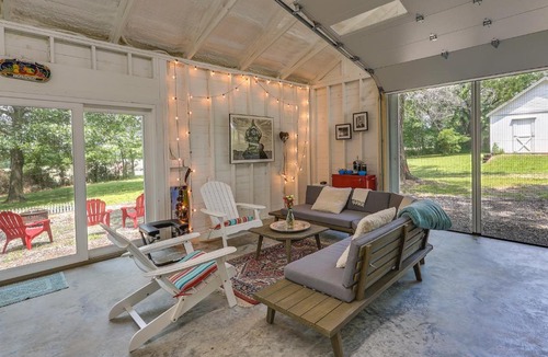 Coffeyville Apartment | Coffeyville Countryside Studio with Fire Pit!