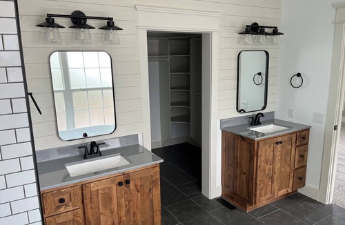Coffeyville House | Coffeyville’s Green Gable Getaway