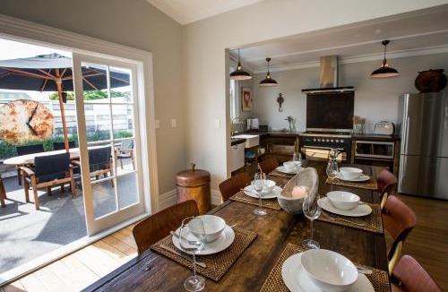 Whitianga House | Coghill Cottage