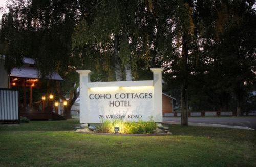 Willow Creek Hotel | Coho Cottages
