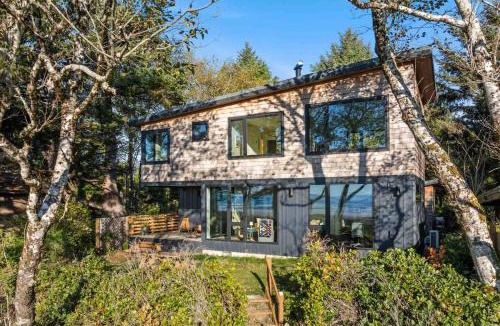 Rockaway Beach House | CoHo Vista