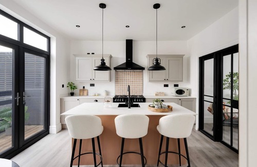 Horfield House | Cohost Partners Modern 4BR Home in Bristol