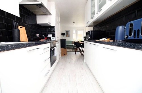 Cribbs Causeway House | Cohost Partners | Spacious 4BR Home | Free Parking