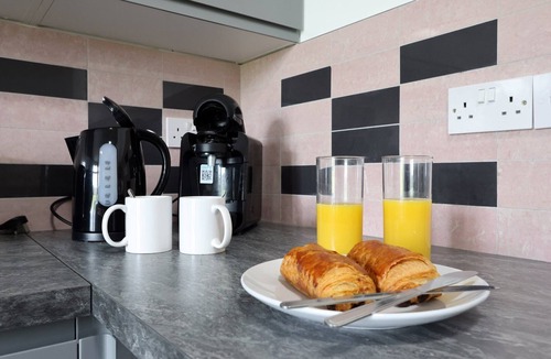 Penylan Apartment | Cohost Partners Stylish Studio Near Cardiff Bay