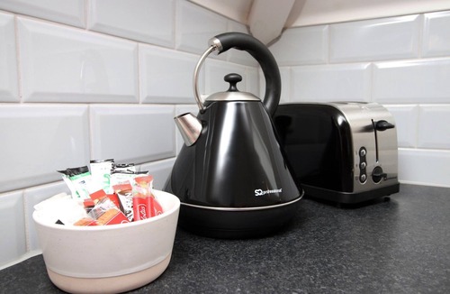 Filton House | Cohost Partners Stylish Bristol Flat With Parking