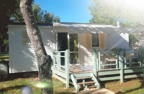 Berrias-et-Casteljau House | Coin de Nature en Ardèche sud Dans un Camping à Taille Humaine