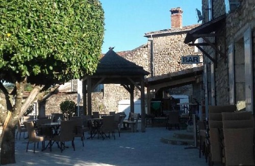 Berrias-et-Casteljau House | Coin de Nature en Ardèche sud Dans un Camping à Taille Humaine
