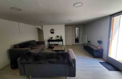 Montigny-sur-Loing House | Coin de Paradis Entièrement Rénovée en Bord de Rivière et ses 20 Mètres de Berge